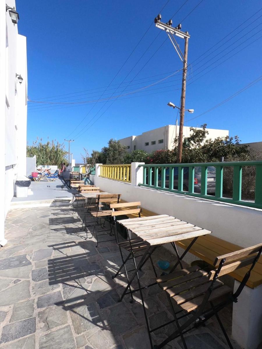 Fira Backpackers Place Esterno foto